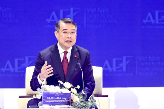 Thủ tướng: Nợ công đang ở mức khoảng 34-35% GDP,  cho phép Việt Nam có một 'tấm đệm' trước các cú sốc