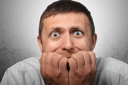 Một cổ phiếu bất ngờ "nằm sàn" 8 phiên liên tiếp, chuyện gì đang xảy ra?