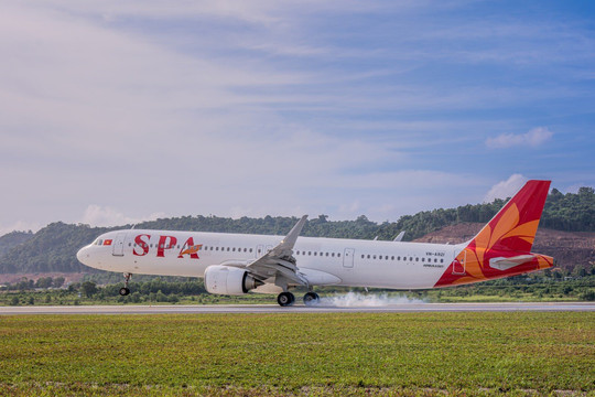 Sun Group khai thác đường băng sân bay dài 3.300 m sau 8 tháng: Bê tông dày 78 cm, chịu tải máy bay 400 tấn