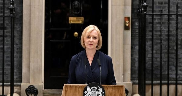 Thị trường tài chính Anh rung chuyển: Vì đâu nên nỗi?