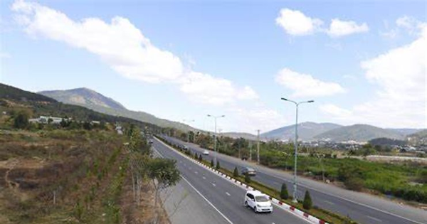 Read more about the article Đẩy nhanh tiến độ khởi công cao tốc Tân Phú – Bảo Lộc trong tháng 9/2023