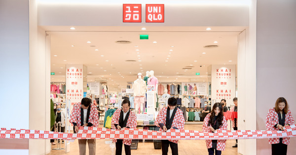 Câu chuyện của Uniqlo Từ cửa hàng tại một thành phố xa xôi ở Nhật Bản tới  đế chế thời trang toàn cầu với tham vọng là thương hiệu số 1 thế