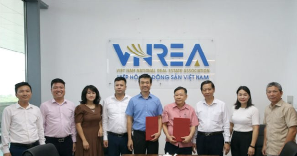 Read more about the article VNREA ký kết hợp tác đào tạo, bồi dưỡng và phát triển nhân lực cho thị trường Bất động sản