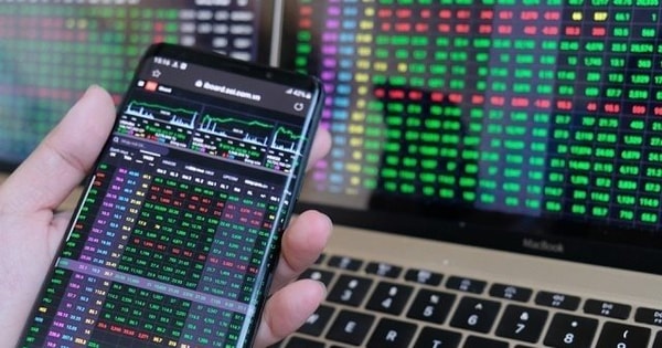 VN-Index tăng phiên thứ 4 liên tiếp, vượt mốc 1.580 điểm