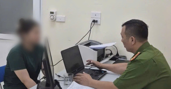 Nữ sinh quyết chuyển khoản cho lừa đảo nhưng rồi được công an nhận xét hiểu chuyện