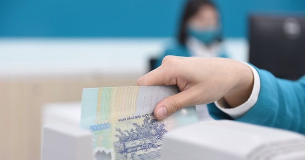 Chuyện lạ trên thị trường tiền tệ Việt Nam: Điều gì đang diễn ra?