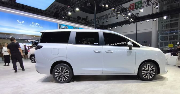Mẫu MPV siêu rẻ của Wuling nhận đặt cọc quê nhà: Giá khởi điểm chưa đến 400 triệu đồng, 1 lần sạc đi 500 km