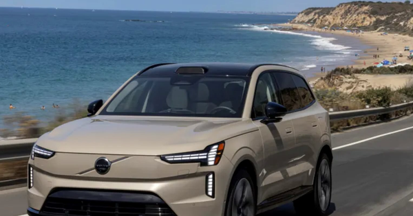 Từng hứa đến năm 2030 chỉ bán ô tô điện, Volvo bất ngờ 'quay xe' làm hybrid
