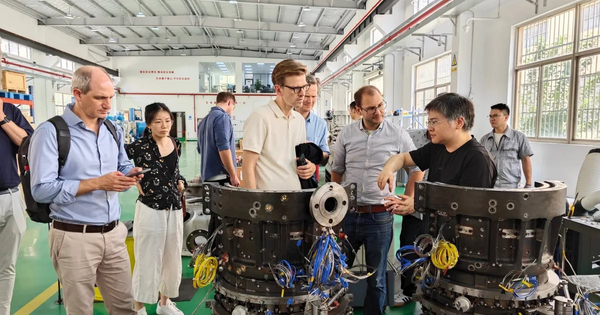 Đoàn phương Tây đến Trung Quốc xem "dối trá" thế nào: Trước lúc đi không tin, đến rồi chỉ thốt lên một câu