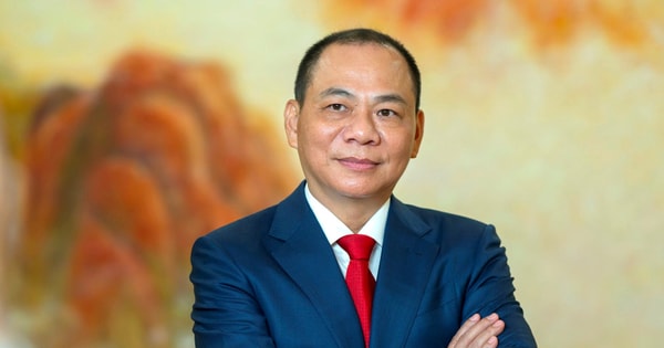 Công ty của tỷ phú Phạm Nhật Vượng đề xuất đặc biệt về giá bán lẻ điện cho sạc xe điện