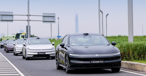 Hãng xe xây nhà máy tại Huế ra mắt sedan điện sạc nhanh trong 12 phút: Một lần sạc đi 630 km, giá khởi điểm hơn 400 triệu đồng