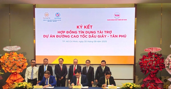 Lễ ký kết hợp đồng tín dụng Dự án cao tốc Dầu Giây – Tân Phú và Thỏa thuận hợp tác chiến lược giữa VDB, Tập đoàn Sơn Hải và Tập đoàn Trường Hải