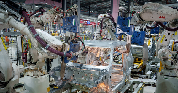 Vingroup chi 10.000 tỷ lập VinMetal để luyện kim, cung cấp cho cả VinFast: Thép ô tô có dễ 'xơi'?