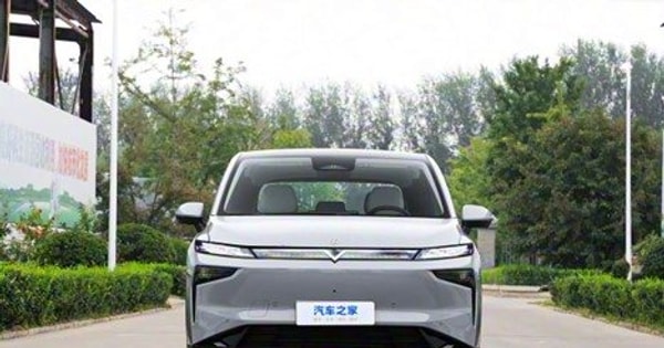 'Ông trùm' xe tải tại Việt Nam ra mắt SUV ngang cỡ Honda CR-V: đi Hà Nội-Quảng Bình chỉ trong 1 lần sạc, giá chưa tới 500 triệu đồng