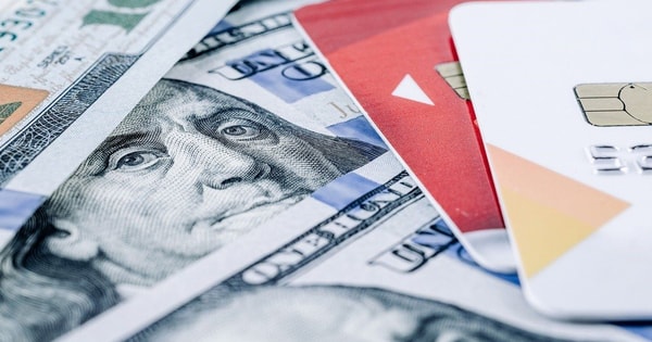 Sản sinh ra Paypal, Apple Pay nhưng hệ thống thanh toán lỗi thời khiến người Mỹ phải dùng phương thức 300 năm tuổi để mua một cái bánh rán