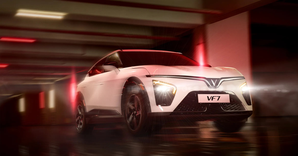 Bán hơn 100.000 xe, VinFast lập kỷ lục: Hóa ra phải 'nương tựa' vào thứ này