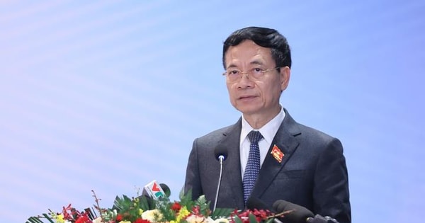 Bộ trưởng Nguyễn Mạnh Hùng: "Một người đổi mới thì có một ý tưởng, một trăm triệu người đổi mới thì có cả một tương lai"