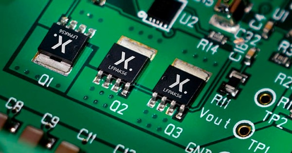 Ngành xe hơi trước nguy cơ khủng hoảng chip tái diễn, chuỗi cung ứng bán dẫn toàn cầu căng thẳng