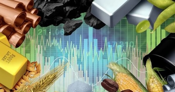 Thị trường ngày 21/10: Sắc đỏ chiếm phần lớn danh mục hàng hóa, vàng giữ vững đà tăng