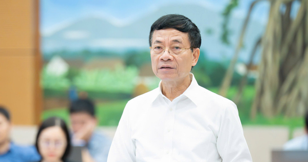 Bộ trưởng Nguyễn Mạnh Hùng: Doanh nghiệp chỉ lắp ráp, giá trị Việt Nam tạo ra chỉ 10%, không có trung tâm R&D, không làm chủ công nghệ lõi thì có nên được ưu đãi hay không?