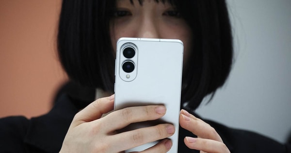 Mẫu điện thoại cao cấp Samsung "mất giá sốc" đến mức khó tin nổi: Mới 5 tháng ra mắt đã tụt hẳn 11 triệu