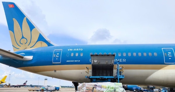 Vietnam Airlines vận chuyển miễn phí hàng hóa hỗ trợ vùng mưa lũ miền Trung