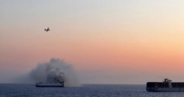 Vì sao lại có hơn 3.000 ô tô Trung Quốc dưới đáy biển?