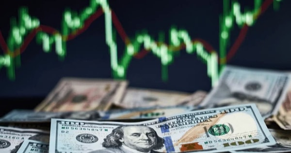 Thị trường ngày 5/11: giá nhiều loại hàng hoá được điều chỉnh khi đồng USD mạnh trở lại