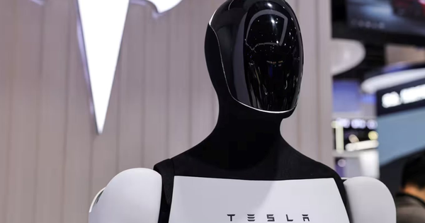 ELon Musk thông báo quan trọng sau khi nhận 1.000 tỷ USD