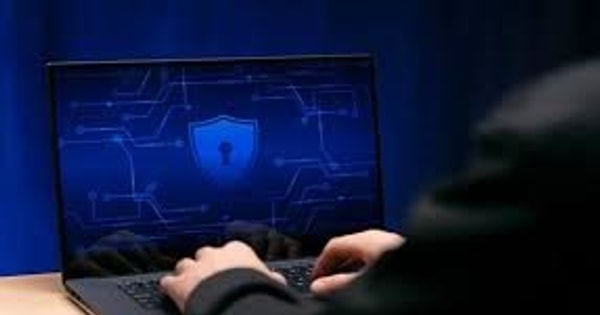 Mã PIN, mã xác thực, thông tin đăng nhập bị đánh cắp ngay trên thiết bị di động mà người dùng không hề hay biết