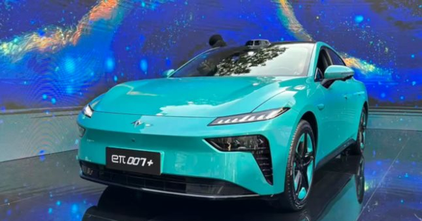 Ông trùm xe tải tại Việt Nam vừa ra mắt xe điện ngang cỡ Toyota Camry, giá khởi điểm hơn 500 triệu đồng