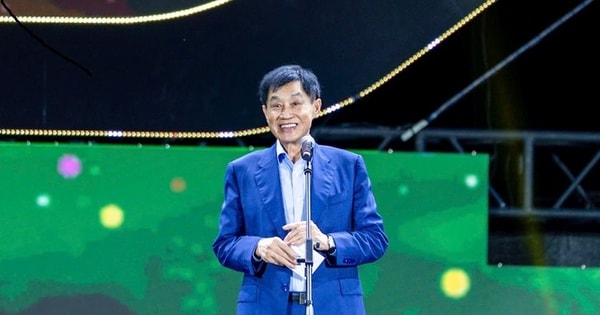 Tỷ phú Johnathan Hạnh Nguyễn trích 6 tỷ từ đám cưới con gái ủng hộ đồng bào miền Trung