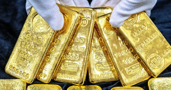 Giá vàng hôm nay tiếp tục neo cao, động lực nào khiến điều này chưa dừng lại?