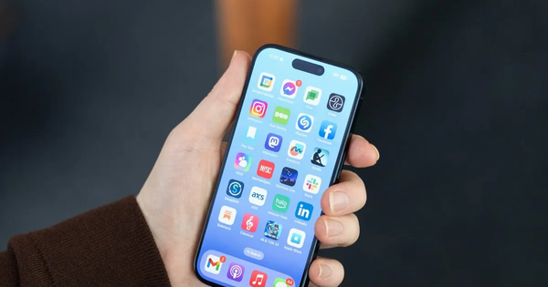 2 năm khổ sở làm theo lời khuyên chỉ sạc iPhone đến 80% để không bị chai pin, tôi nhận về cái kết "phát điên"