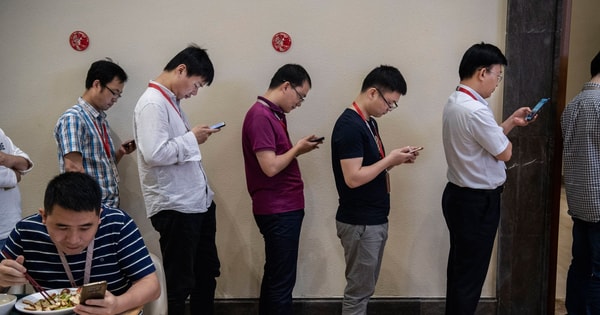 Dân tình Việt "kêu ầm trời" vì một thứ tăng giá còn hơn cả vàng: Nguy cơ không mua bây giờ là còn lên nữa