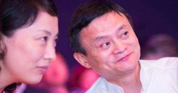Chuyện Jack Ma ‘lừa’ cô lễ tân suốt 14 năm rồi đưa lên làm phó Chủ tịch Alibaba: Đừng nhìn lợi ích trước mắt, sau 30 tuổi vẫn có thể bắt đầu sự nghiệp!