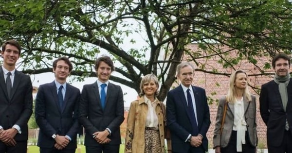5 cậu ấm, cô chiêu nhà tỷ phú Bernard Arnault: Chịu đào tạo như quân đội để kế nghiệp đế chế LVMH, bữa trưa cũng là nơi cha 'kiểm tra bài cũ'