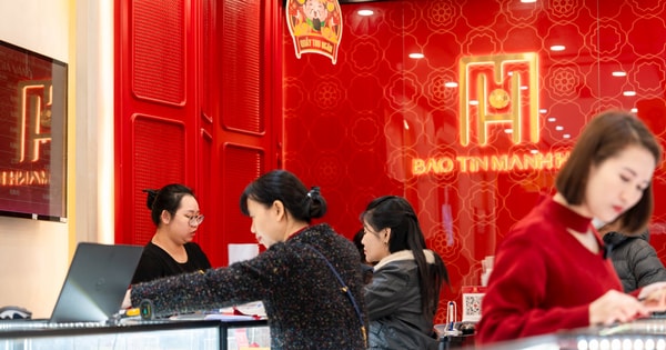 Giá vàng cao chót vót, chuyên gia dự báo tuần tới ra sao?