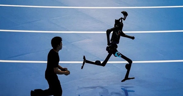 Robot hình người Trung Quốc thiếu ứng dụng thực tế: Liệu một bong bóng tương tự xe điện có lặp lại?