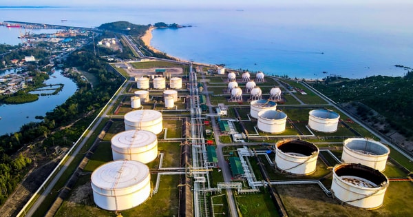 1 công ty dầu khí dự kiến lãi sau thuế hơn 2.000 tỷ đồng năm 2026, cổ phiếu kịch trần phiên cuối tuần