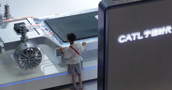 Hạ tầng AI toàn cầu gặp khó vì 'khát' điện: Trung Quốc tung lời giải bằng công nghệ pin có khả năng lưu trữ điện, thống trị gần 70% thị phần toàn cầu