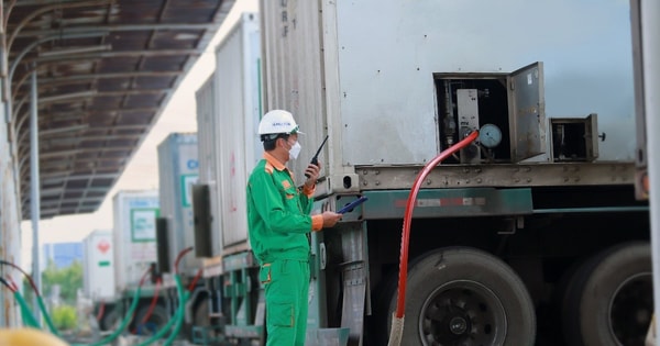 “Khóa van” khí CNG từ 1/1/2026 giao thông công cộng TP.HCM có nguy cơ tê liệt?