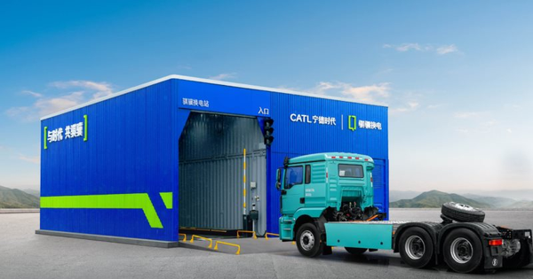 Việt Nam còn đang khởi động trạm đổi pin xe máy, quốc gia này đã khai trương trạm đổi pin xe tải hạng nặng: Quy trình mất đúng 5 phút, 5 năm nữa bao phủ toàn tuyến đường bộ