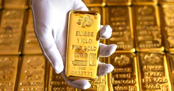 Giá vàng lên mức gần 160 triệu đồng/lượng, chuyên gia dự báo kịch bản "chưa từng có" trước thềm năm mới