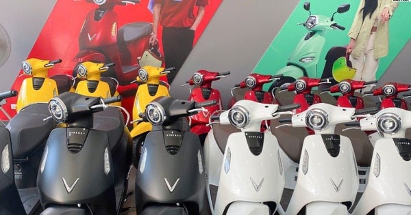 Loạt xe máy điện giảm giá sâu: VinFast 'phản ứng cực nhạy'