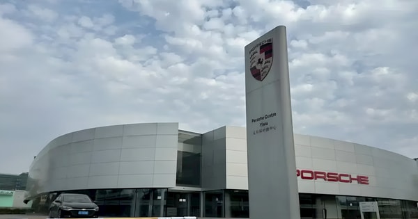 Hàng loạt đại lý Porsche, Volkswagen ở Trung Quốc bất ngờ đóng cửa, xe bị dọn sạch ngay trong đêm, công ty mẹ điều hành xác nhận nhân viên ‘nghỉ phép’ – chuyện gì đang xảy ra?