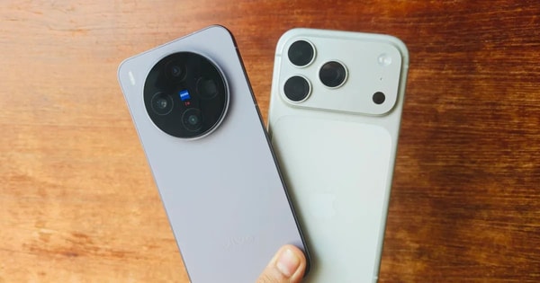 Cây bút công nghệ: "Dùng thử mẫu điện thoại Trung Quốc này, tôi bất ngờ vì nó bé tí hon mà hơn cả iPhone"