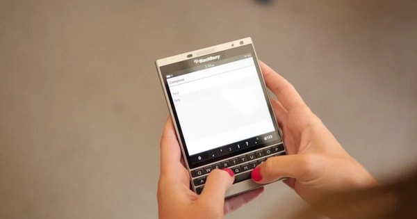 Khai tử suốt bao năm, sao dân tình vẫn cứ "ngày đêm phát cuồng" với BlackBerry – Người Việt không ngoại lệ?