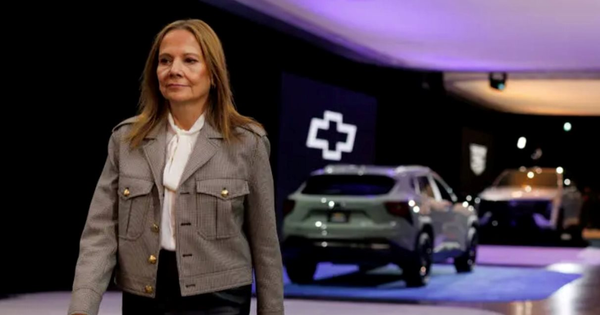 Một nhà sản xuất xe hơi lớn vừa lỗ kỷ lục 7 tỷ USD/quý vì xe điện, từng mơ mộng bán 1 triệu EV mỗi năm nhưng thực tế chỉ khoảng 170.000 chiếc