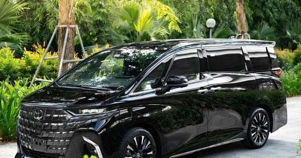 Giá xe Toyota hybrid giảm mạnh ở Việt Nam: Yaris Cross rẻ hơn, Alphard giảm sâu